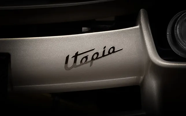 Pagani Utopia Coupé  - Rinascimento Lucido - 1:8 Scale Kit