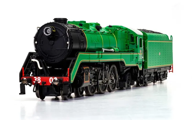 NSW, Dampflokomotive der Reihe C38 "Pacific" 4-6-2 #3806, in schwarz/grüner Lackierung, Ep. III