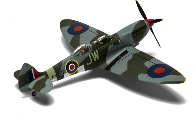 Supermarine Spitfire T9 - PV202 - Aerial Collective - Duxford Airfield