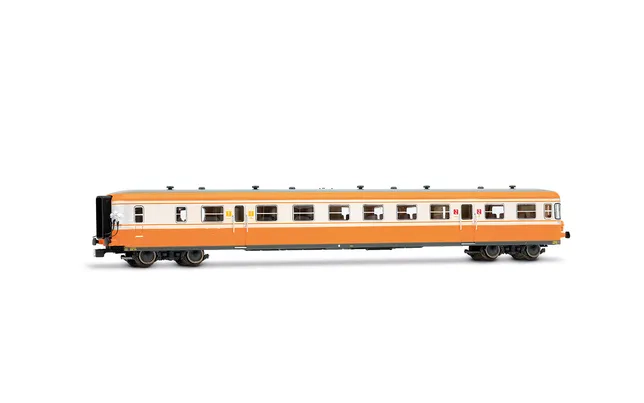 SNCF, autorail diesel RGP II, unité motrice + remorque en version modernisée, livrée orange/argent, ép. IV