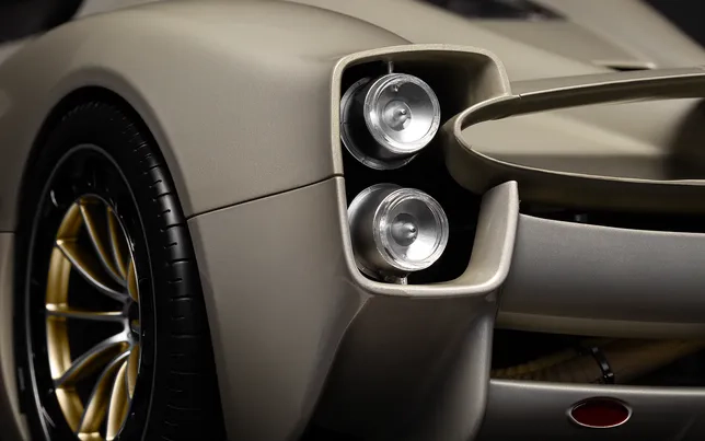 Pagani Utopia Coupé  - Rinascimento Lucido - 1:8 Scale Kit