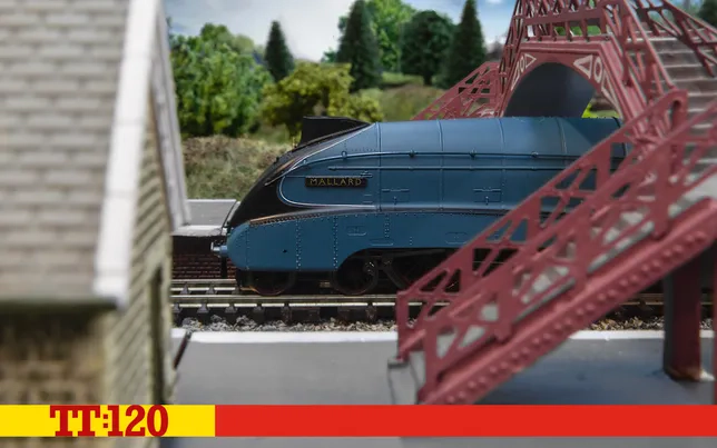 LNER Class A4 4-6-2 4468 'Mallard' - Era 3