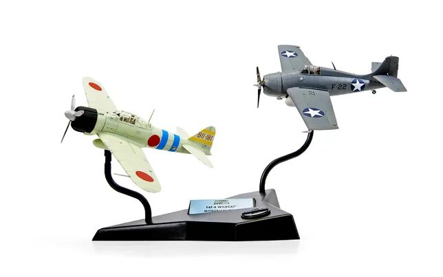 Grumman F-4F4 Wildcat & Mitsubishi Zero Dogfight Double