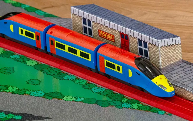 Playtrains - Flash The Local Express Remote Controlled Battery Train Set