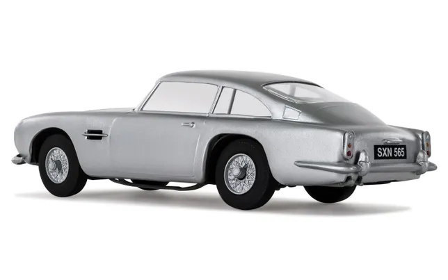 Aston Martin DB5 Silver Starter Set 1:32