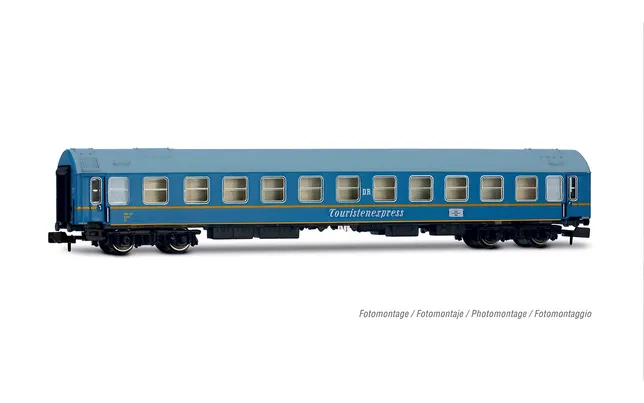 DR, 4-unit set of "Tourex", no. 2/2, consisting of 1 x WR + 1 x SD + 2 x WLAB, blue livery, ep. III