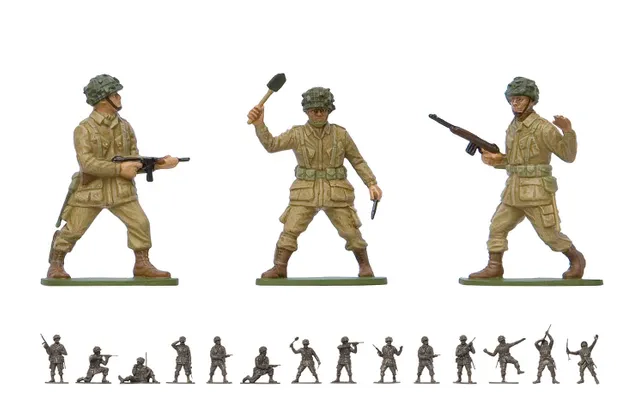 1990s Production Airfix WWII U.S 28 figures in 13 poses mint Paratroops 