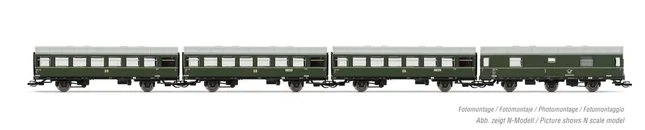 DR, 4-unit pack coaches "Rekowagen", contains one post van and three 2-axle coaches, dark green livery with one decor line, period III