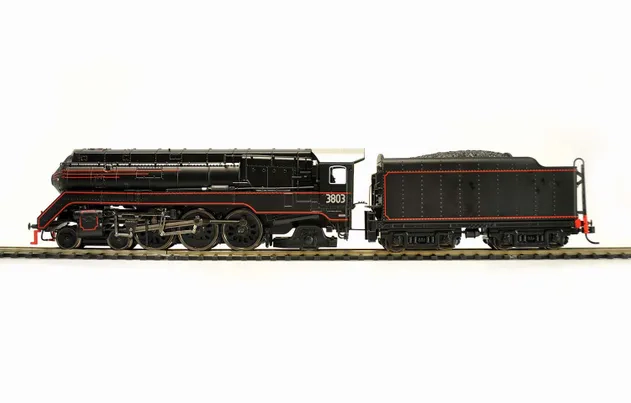 NSW, steam locomotive C38, black/red livery, period III
