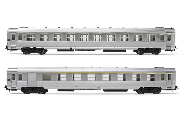 SNCF, 2-unit set of DEV Inox coaches, including 1 x A7D coach and 1 x B10 coach, period III. Suitable AC wheelsets for this item: (10,20 x 25,00 mm)