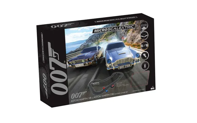 Micro Scalextric James Bond 007 Race Set - Aston Martin DB5 vs V8