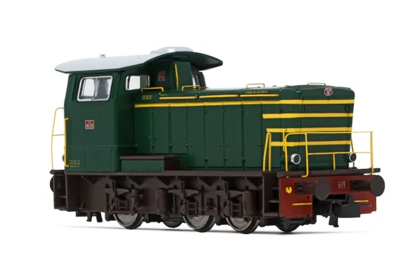 FS, locomotiva diesel da manovra gruppo 245, senza corrimani laterali, livrea verde con strisce gialle, ep. IV, con DCC sound decoder