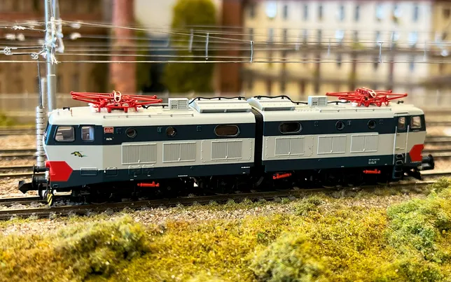 FS, locomotive électrique E.656, 5ème série, livrée bleu/gris, ép. VI, édition « 50ème Anniversaire »