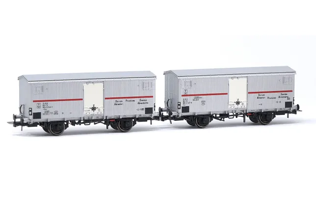 FS, 2-unit pack refrigerated wagons Ifms 2-axles without brakeman's cab, metallic doors, silver, red stripe, ep. IV