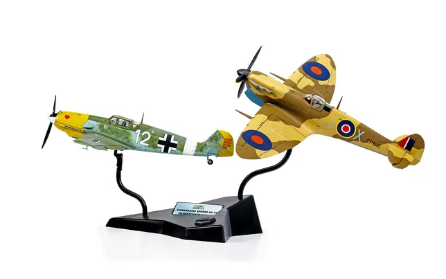 Supermarine Spitfire Mk.Vb Messerschmitt Bf109E Dogfight Double Gift Set