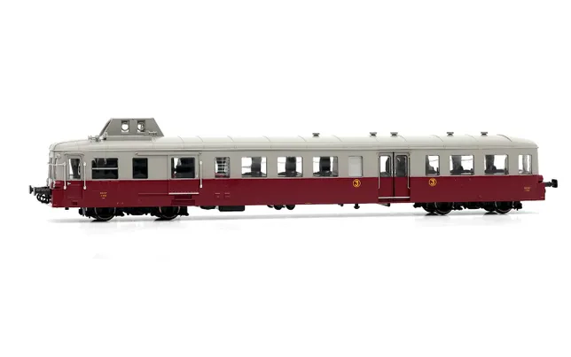 SNCF, X 3800 "Picasso" diesel railcar, dark red and grey livery, ep. IIIb