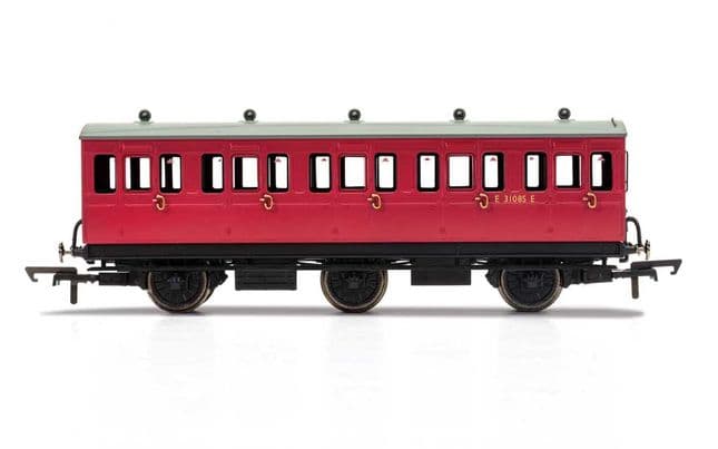 BR, 6 Wheel Coach, 3rd Class, Fitted Lights, E31085 - Era 4