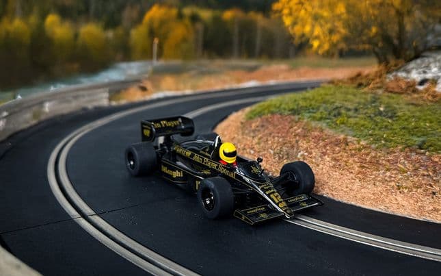 Lotus 98T - Ayrton Senna