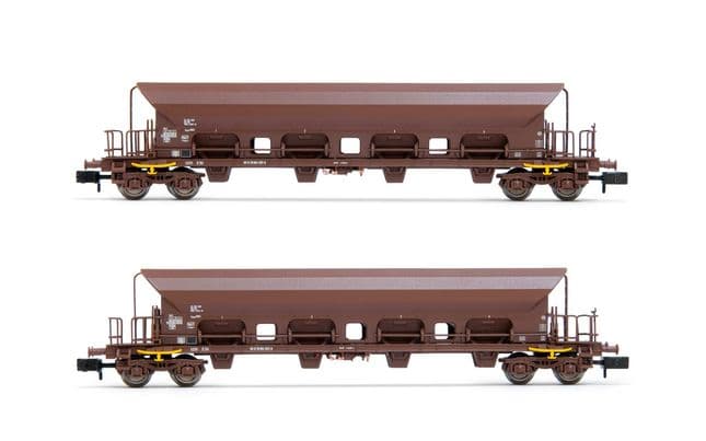 DR, 2-unit set 4-axle hopper wagons Facs, brown livery, loaded with brown coal, period IV