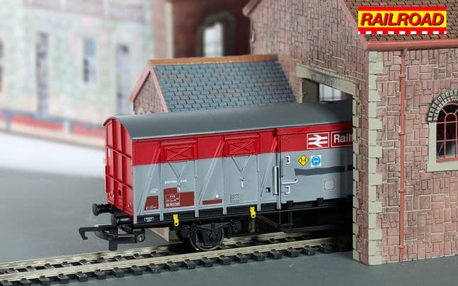 RailRoad BR Railfreight, VIX Ferry Van, DB787299 - Era 6