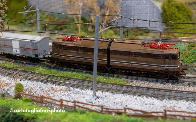 FS, 6-axle electric locomotive E.645 2nd series, aluminium stripes, brown bogies, large steps, ep. IV, with BLE sound decoder