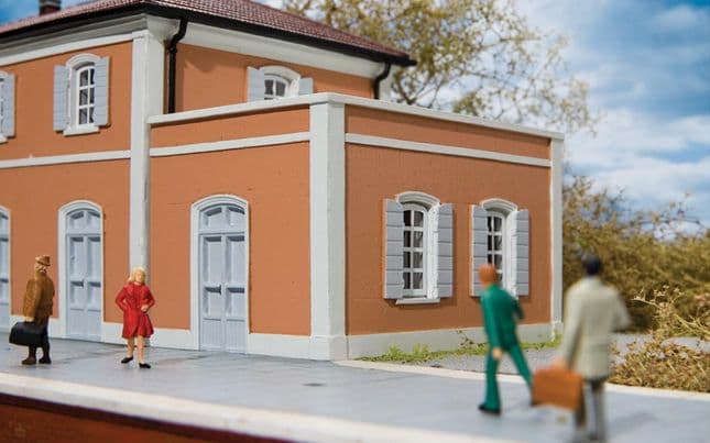 Rivarossi (H0 1:87) Erweiterung für Bahnhof