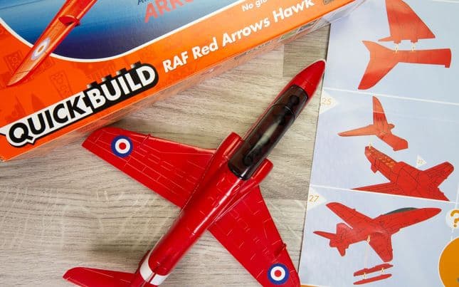 QUICKBUILD Red Arrows Hawk