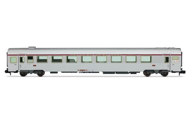 SNCF, 3-tlg. Set TEE Reisezugwagen „Paris - Ruhr" in silberner Lackierung, bestehend aus 1 x A4Dtux, 1 x Vru und 1 x A3rtu, Ep. IV