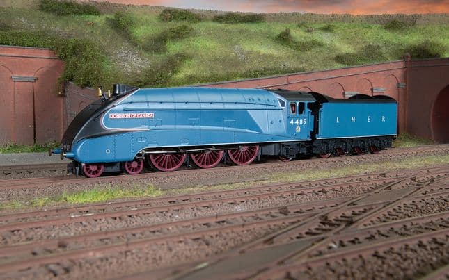 Hornby Dublo: LNER, A4 Class, 4-6-2, 4489 'Dominion of Canada': Great Gathering 10th Anniversary - Era 10