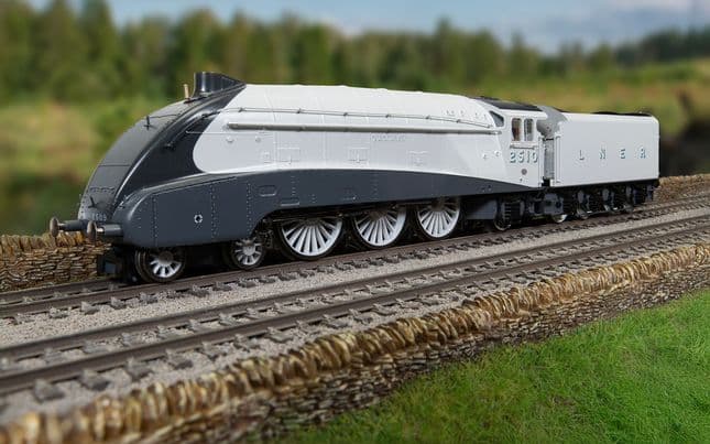 Hornby Dublo: LNER - Class A4 - 2510 'Quicksilver' (Silver Jubilee Collection)