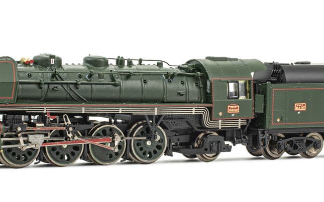 SNCF, steam locomotive 141 R 1187, with boxpok wheels on all axles, high capacity fuel tender, green livery, period III