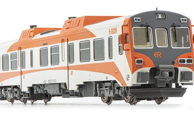 RENFE, automotor diesel 596, decoración "Regionales R2", 9-596-002-6, ép. V