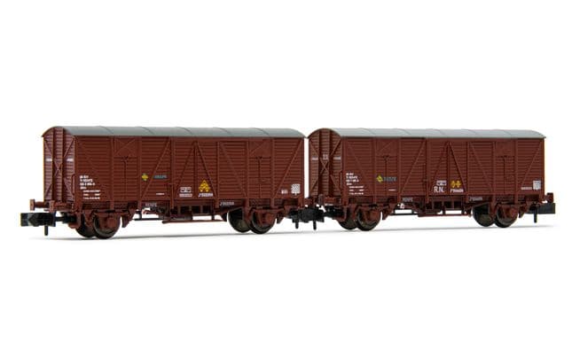RENFE, 2-unit set of 2-axle closed wagons J3, oxyd red livery, period IV