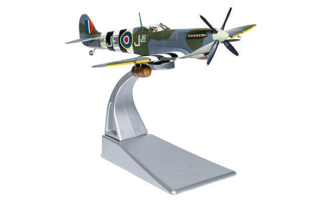 Supermarine Spitfire Mk.IX W/Cdr. J.E. Johnson