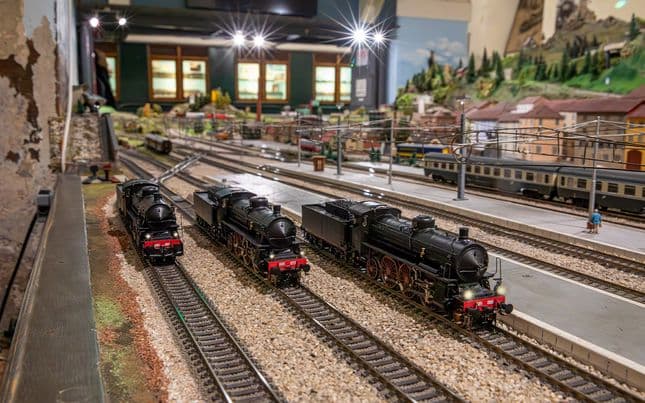 FS, locomotiva a vapore Gr. 685 089, 2a serie, con caldaia corta, locomotiva storica, ep. V-VI, con decoder sonoro