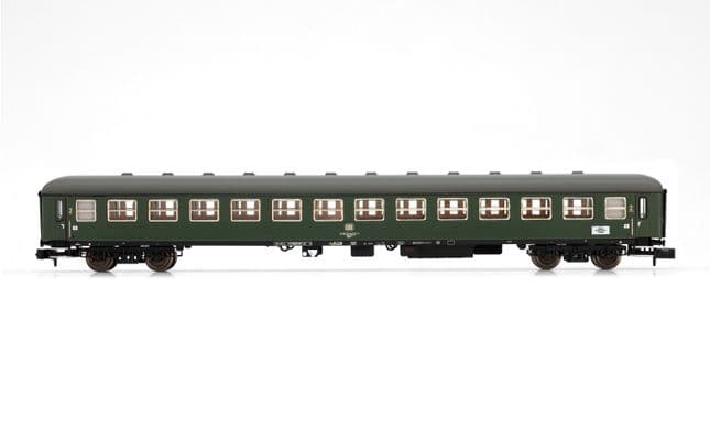DB, 4-unit pack coaches, 1 x Am, 2 x Bm, 1 x ARm217, blue resp. green livery, period IV