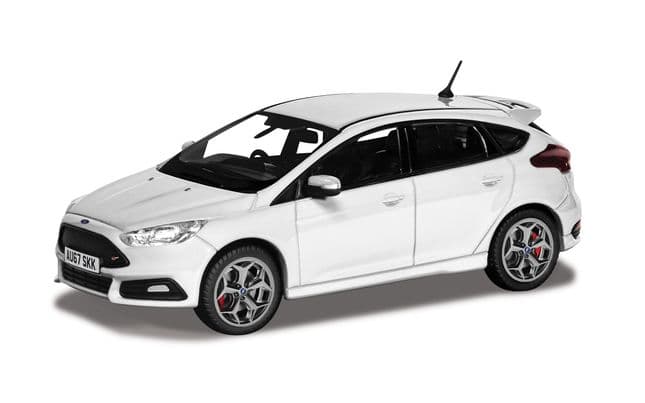 Ford Focus Mk3 ST2 - Frozen White