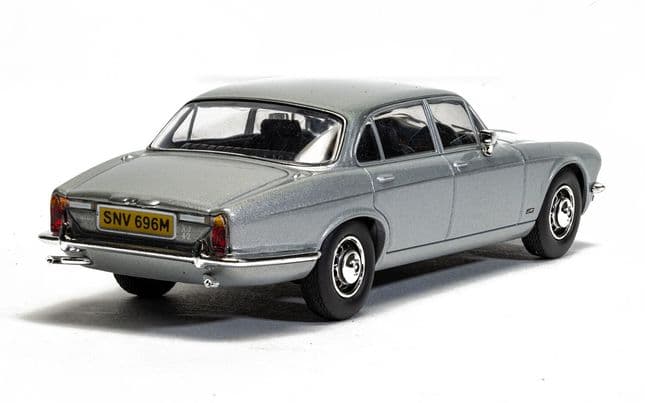 Screen Stars: Ford Capri Mk2 &amp; Jaguar XJ6 Series 2 - Twin Car Pack 