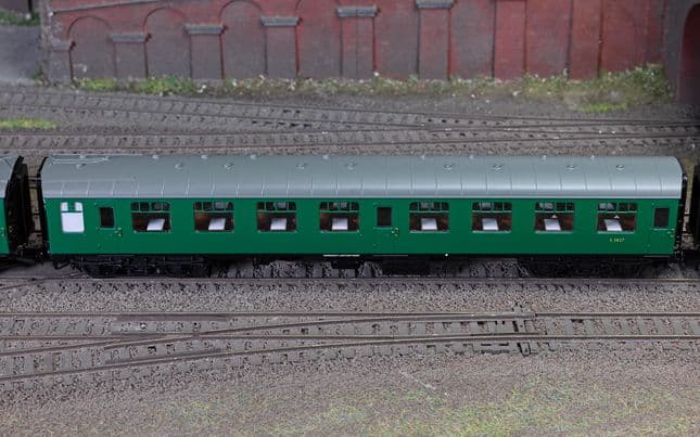 BR - MK1 Tourist - S3827 - Second Open Coach