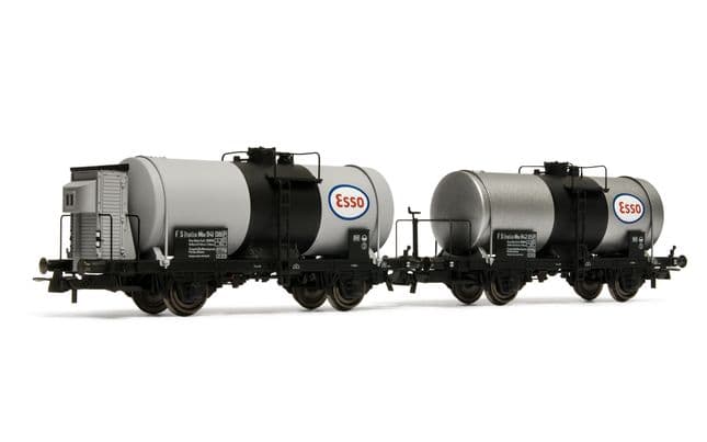 FS, 2-unit set of 2-axle tank wagons Mbe (1 without brakeman's cab, 1 with), 27 m3 tank, "Esso" logo, period III