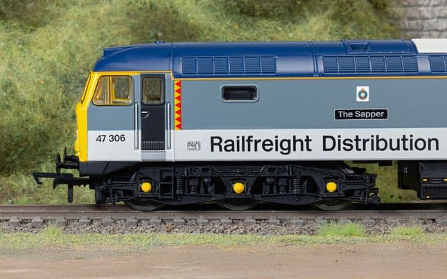 RailRoad - Railfreight Distribution - Class 47 - 'The Sapper' 47306