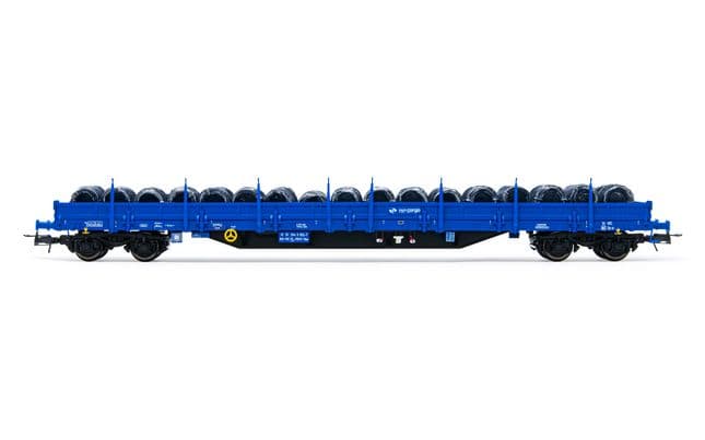 PKP, 4-axle Flachwagen Res, in blauer Lackierung, beladen mit Drahtrollen, Ep. V-VI