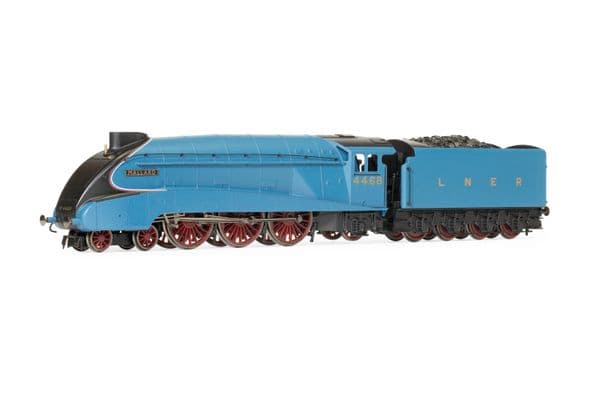 RailRoad LNER A4 Class 4468 Mallard
