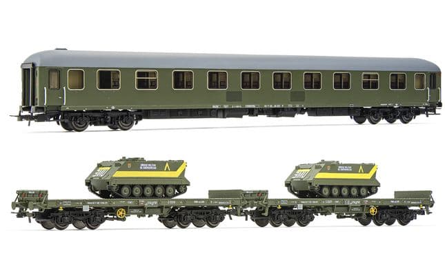 RENFE, 3-unit set, 12000 + 2x PMM (1 loaded with tank +1 without load), olive green "Military" livery, period V