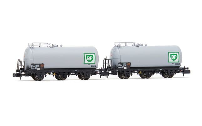 SNCF, 2-tlg. Set 3-achs. Kesselwagen, „Total", Ep. III