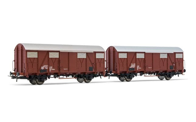 FS, 2-unit set of closed wagons Ghs with low aerators, brown livery, period IV-V. Suitable AC wheelsets for this item: HC6101 (11,27 x 24,25 mm)