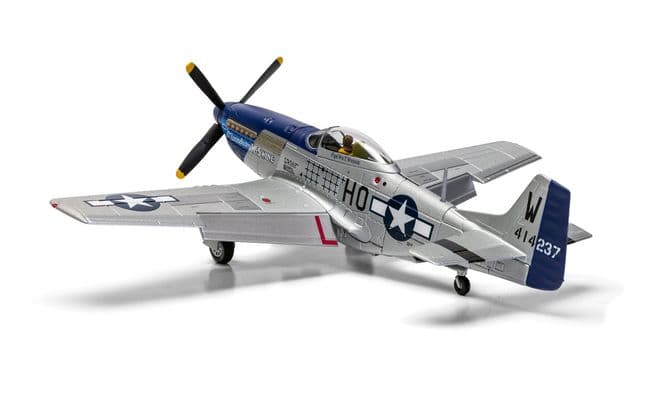 North American P-51D Mustang ‚'Moonbeam McSWINE' - Capt. William T. 'Bill' Whisner Jr