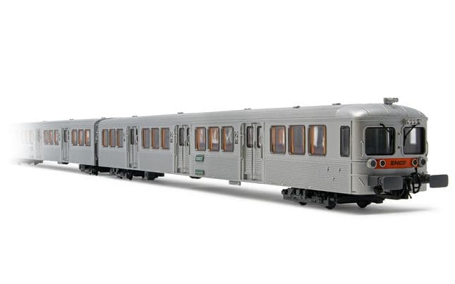 SNCF, 3-unit set of RIB 70 coaches, original livery, period IV