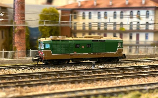 FS, diesel locomotive D.445, 1st series, with rounded glasses, original green "Isabella" livery, ep. IV-V