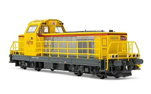 SNCF Infra, locomotive diesel BB 669126, livrée jaune, ép. VI